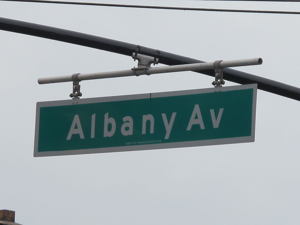 Albany Avenue (Brooklyn), street sign
